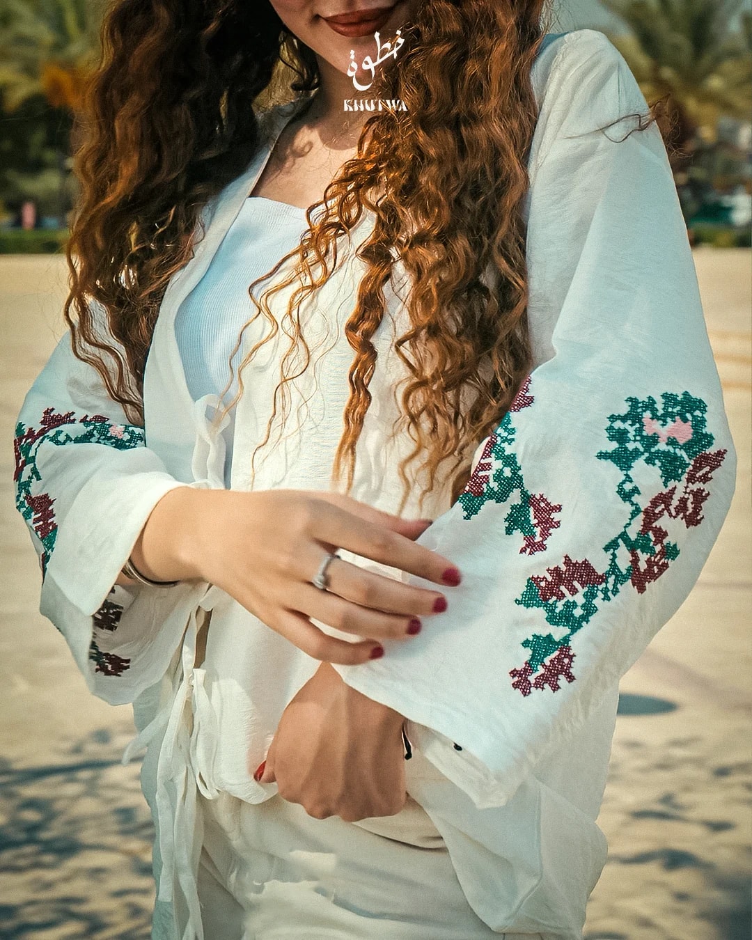 Rouya embroidered sleeve